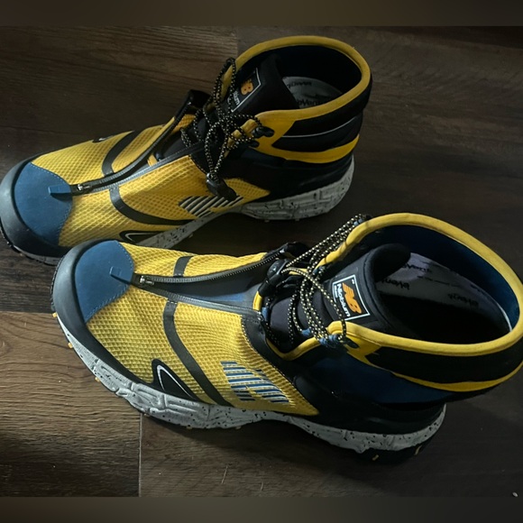 New balance  Men\'s Athletic Shoes in Yellow and Navy main image 9